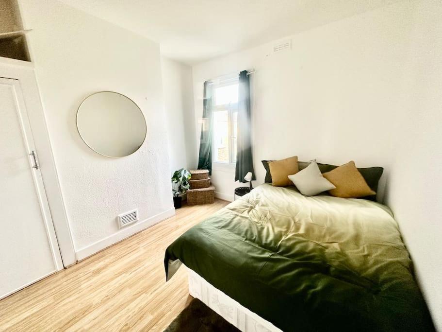 Apartment Cosy Two Bedroom Apartment,se13 *