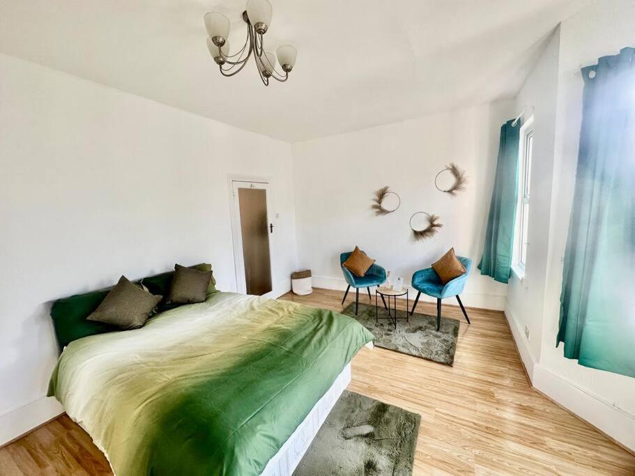 Apartment Cosy Two Bedroom Apartment,se13 *