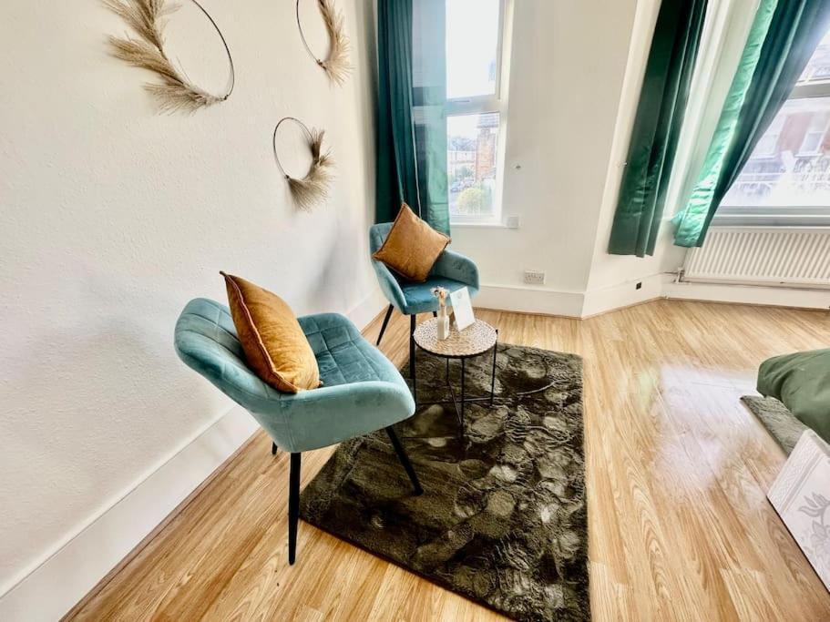 Cosy Two Bedroom Apartment,se13 Apartment *